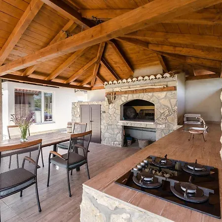 House Hacienda Feriehus Tribalj